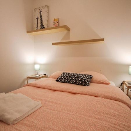 One Bedroom Equipped In Old リール エクステリア 写真